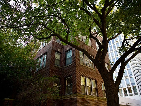 4th image of 3648 N Pine Grove Ave #3J