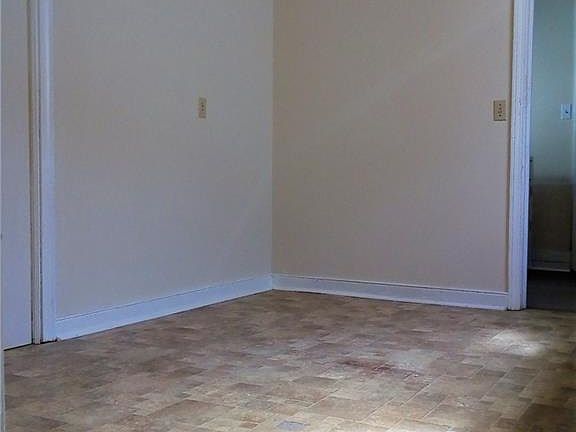 5th image of 113 Henrico St