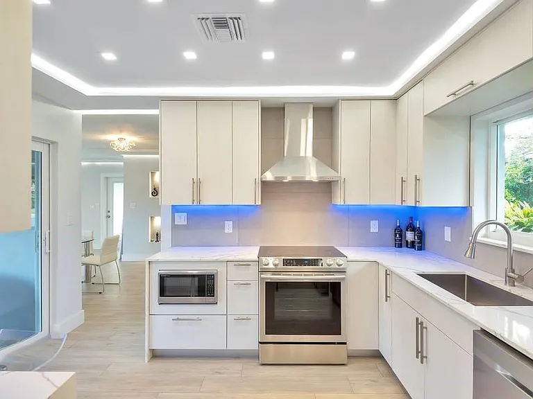2417 Bayview Dr — Photo 21
