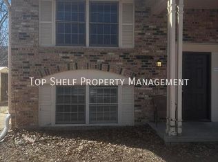4526 68th St, Urbandale, IA 50322