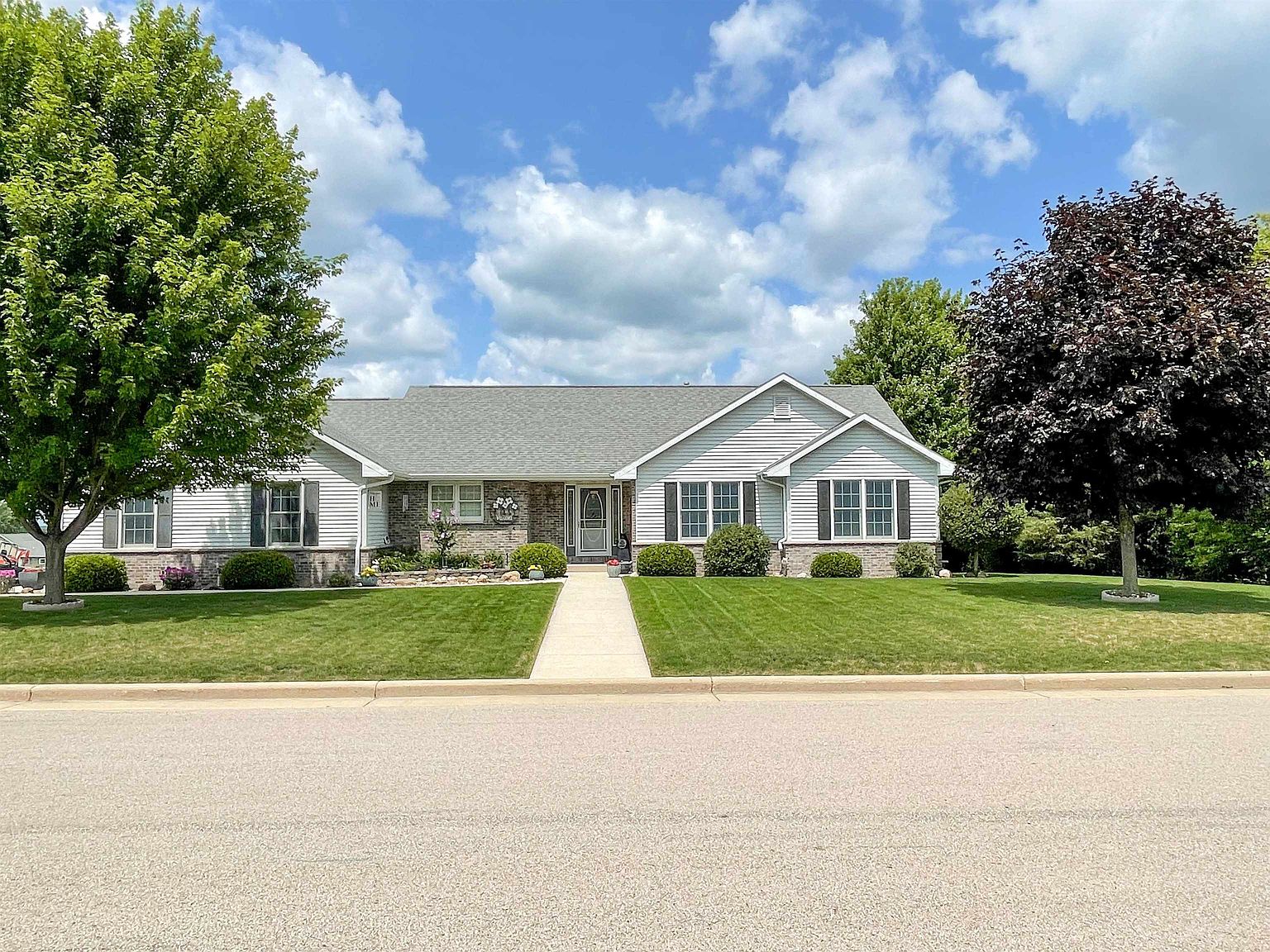 5 Nicholas Ct, Oakfield, WI 53065 Zillow
