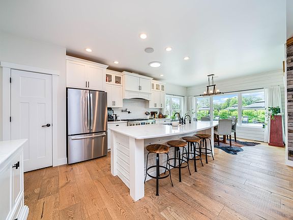 4th image of 5965 White Gates Ln