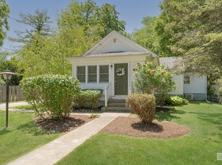 32W031 Army Trail Rd, Wayne, IL 60184