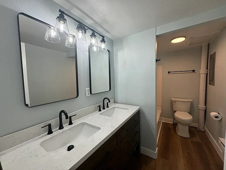 716 Capitol Ave — Photo 10