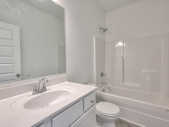 Photo of example home. Selections and finishes may vary.