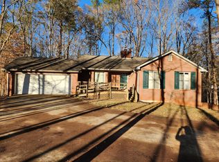 135 N Lake Dr, Lagrange, GA 30240