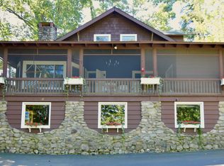 322 W Gate Rd, Buck Hill Falls, PA 18323