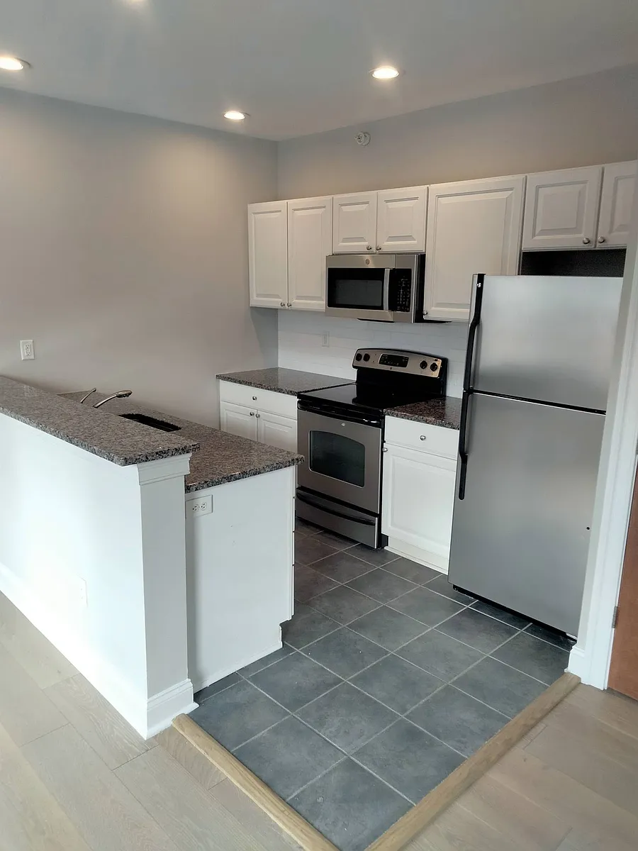 Building Photo - 45 Imlay St #47-3A