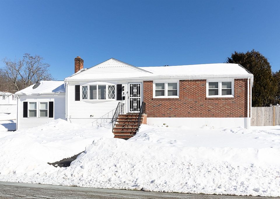 1st image of 8 Dianthus Rd