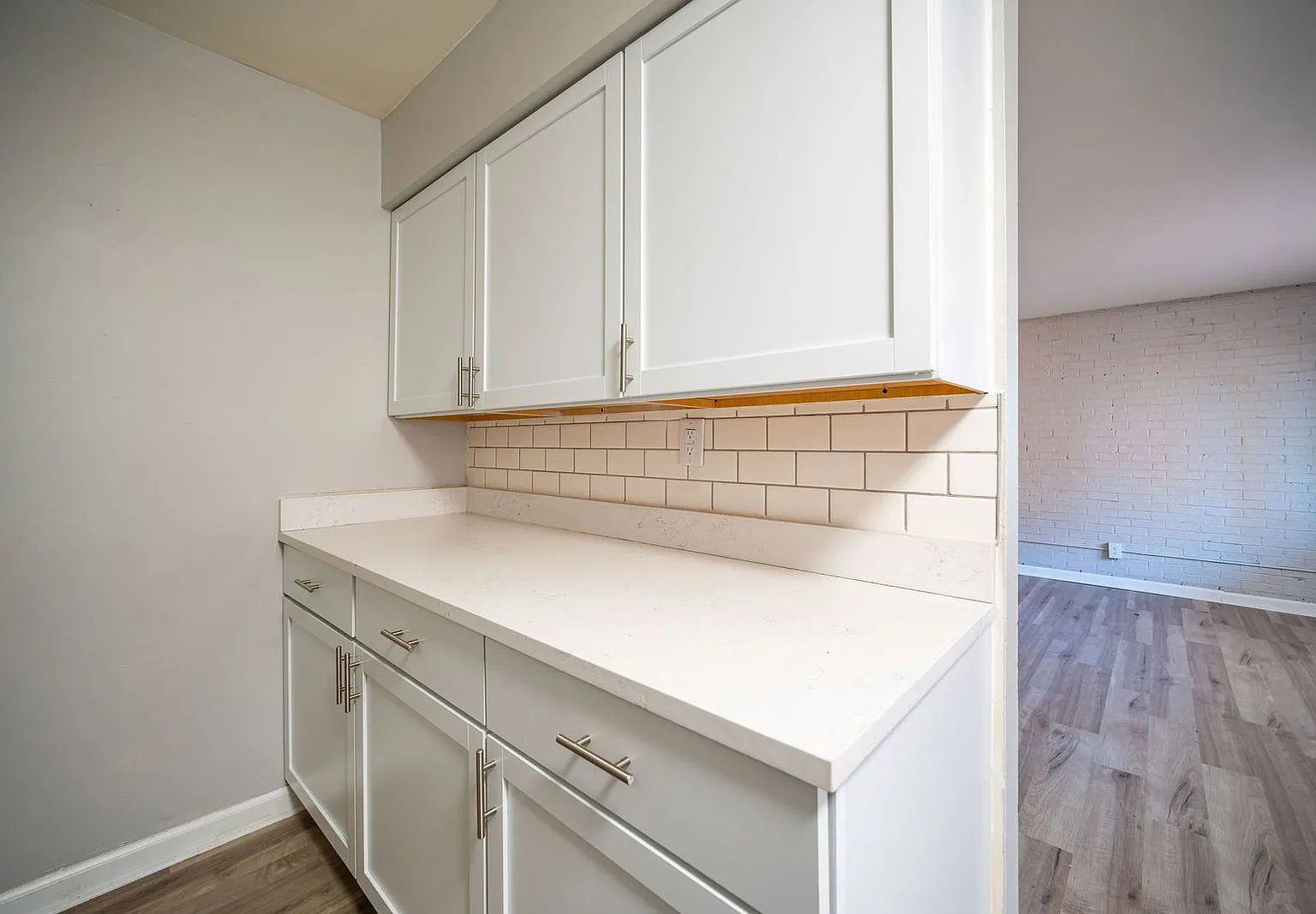 1 bed, 1.0 bath, $1,135 — Photo 4
