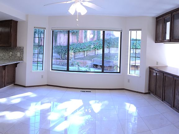 Kitchen, Nook & Family room