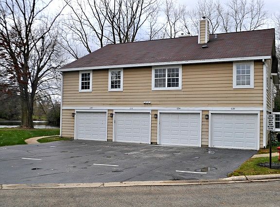 2nd image of 626 N Lake Shore Dr #626