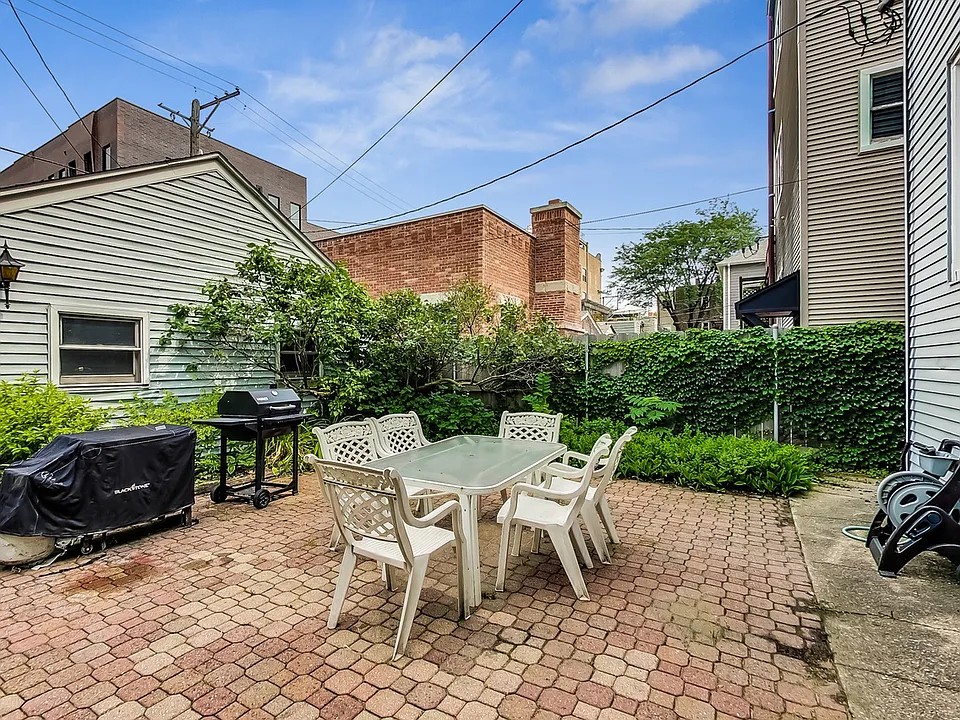 Back patio (common area)