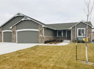 928 N Oak Ridge Ave, Goddard, KS 67052