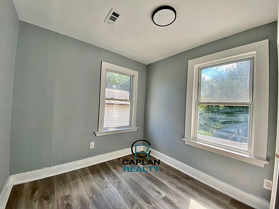5th image of 62 Elliott St #2