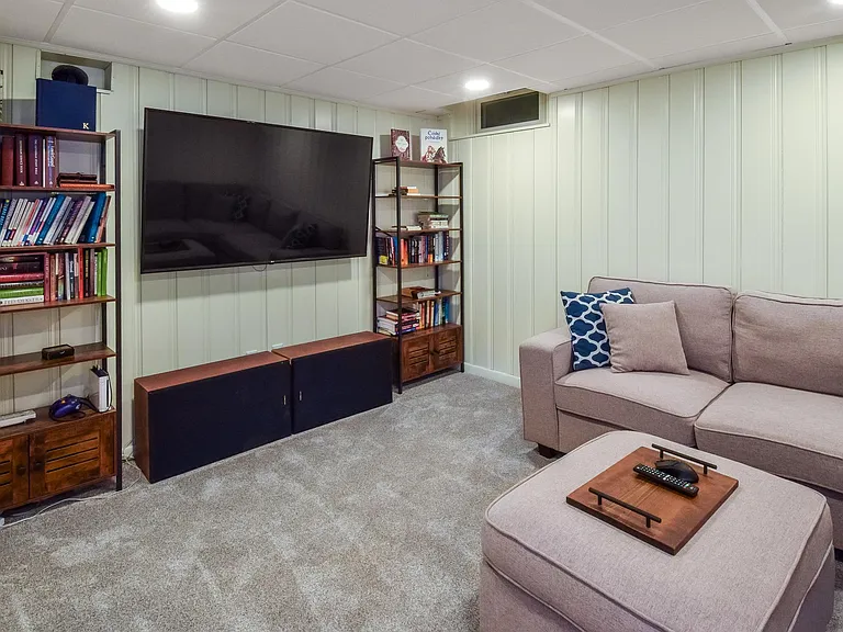 3343 Apple St — Photo 18