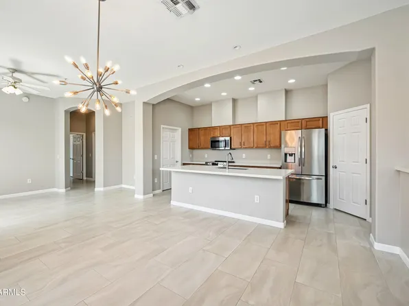 42424 N GAVILAN PEAK Parkway #7206, Anthem, AZ 85086