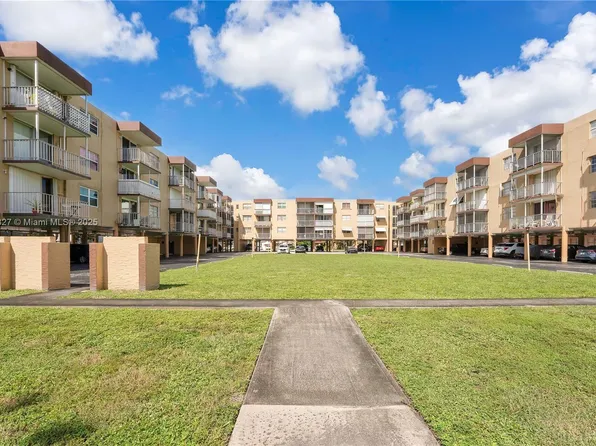 4320 Washington St APT 416, Hollywood, FL 33021