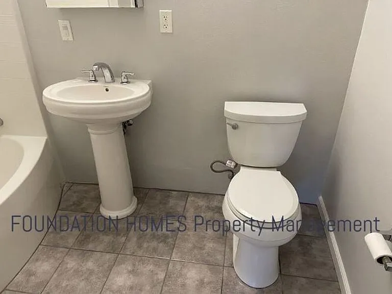 1531 Sir Francis Drake Blvd — Photo 12