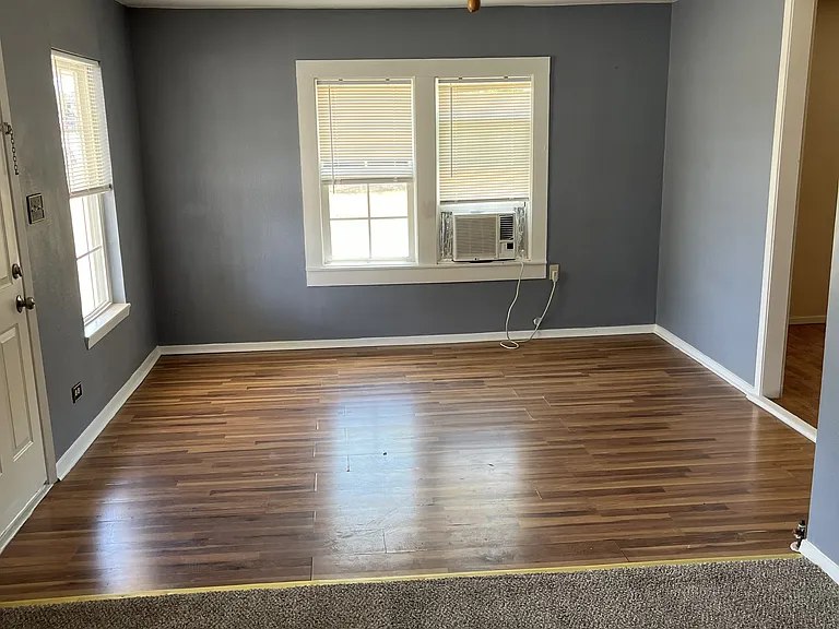 1019 Clay St — Photo 20