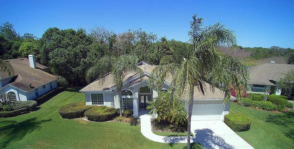 812 Palm Cove Drive — Photo 1