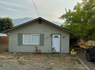 161 SE Suksdorf St, Winston, OR 97496