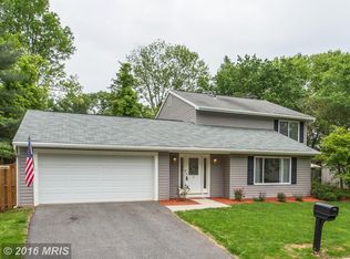 9 Middleton Ln, Sterling, VA 20164