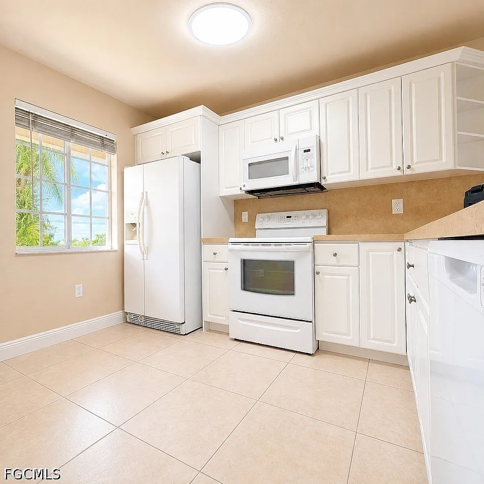 2 bed, 2.0 bath, 6364 sqft, $1,295 — Photo 4