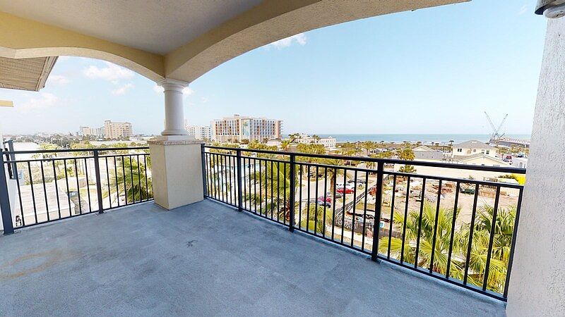 1st image of 525 3rd St #511