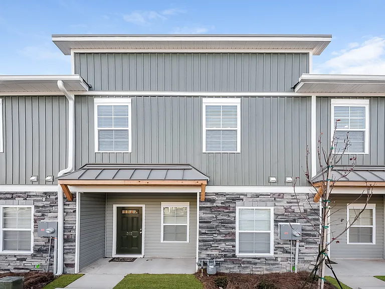 312 High Grove Way — Photo 1