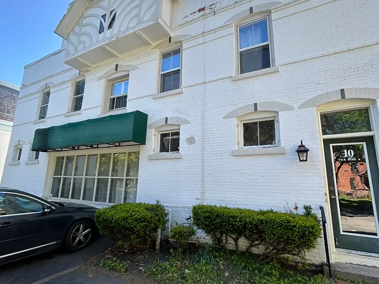 10 Vick Park #1 — Photo 16