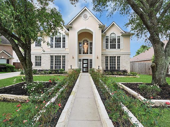 2nd image of 20111 Biscayne Hill Ct