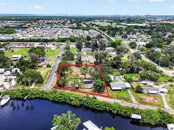 3rd image of 409 1ST AVENUE NW LOT 3040