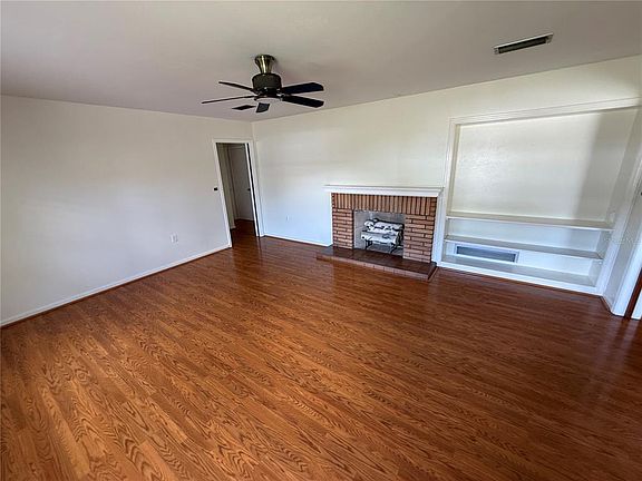 2nd image of 1485 Davis Ave