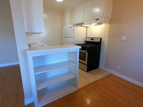5th image of 5437 Barton Ave