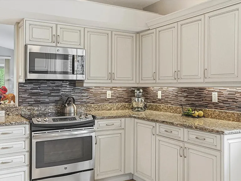 6829 Satinleaf Rd S #204 — Photo 8