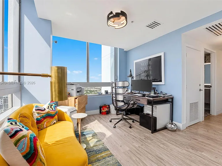 90 SW 3rd St #Penthouse 12 — Photo 31