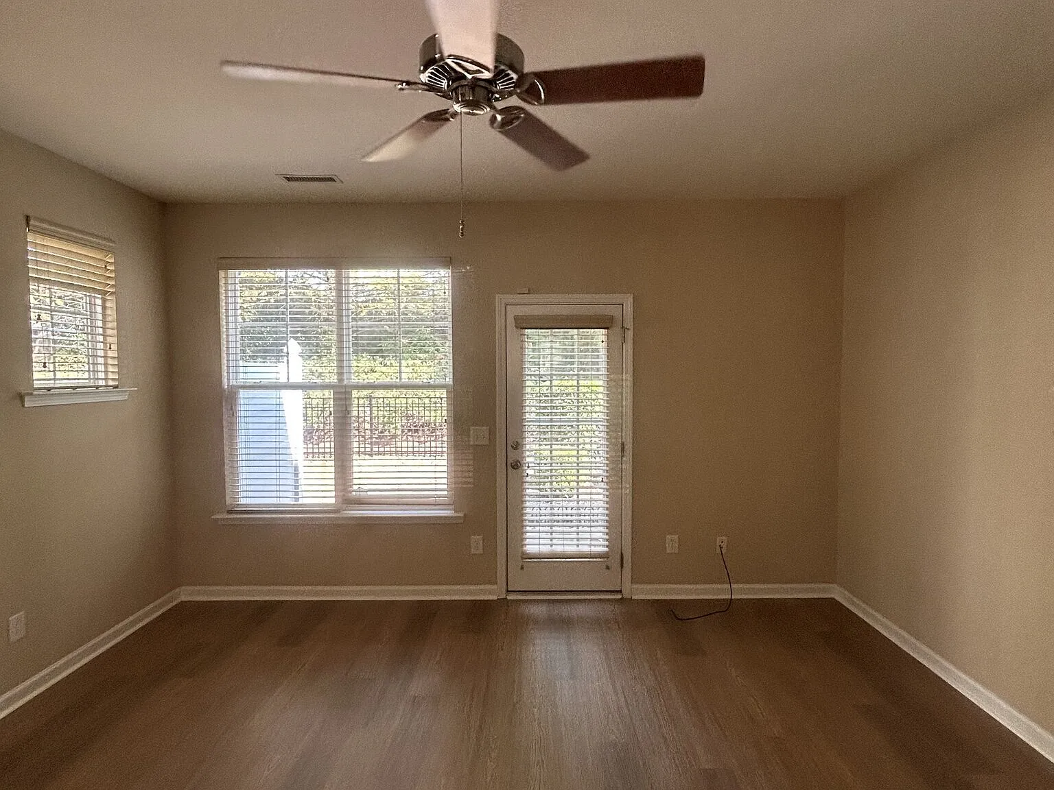 2 bed, 2.5 bath, 1530 sqft, $1,695 — Photo 4