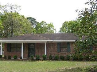 19 Buck Rd, Beaufort, SC 29907