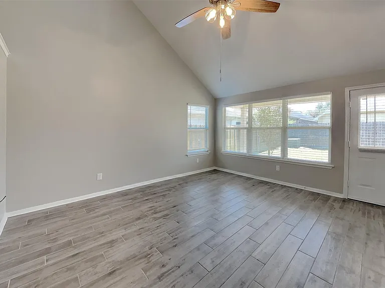3431 Rainmill Dr — Photo 4