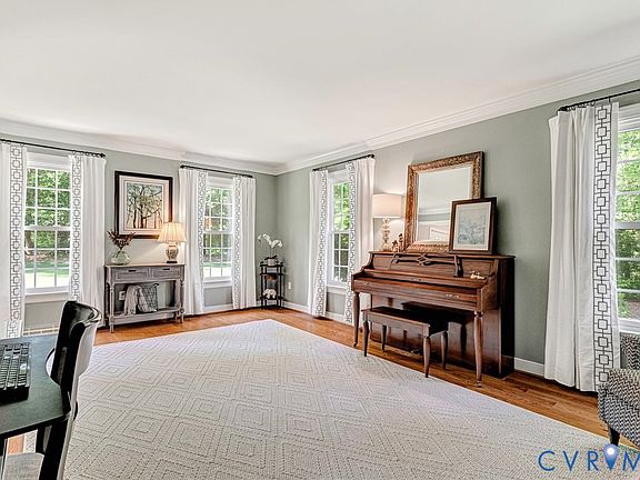 3rd image of 10157 Nina Ct