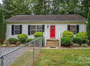 1242 E I St #27, Newton, NC 28658