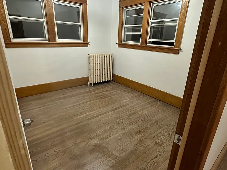 685 Washington Ave #1 — Photo 7