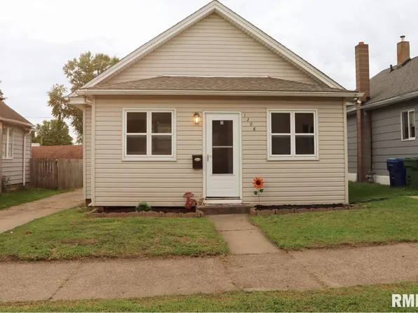 1306 S 9th St, Clinton, IA 52732