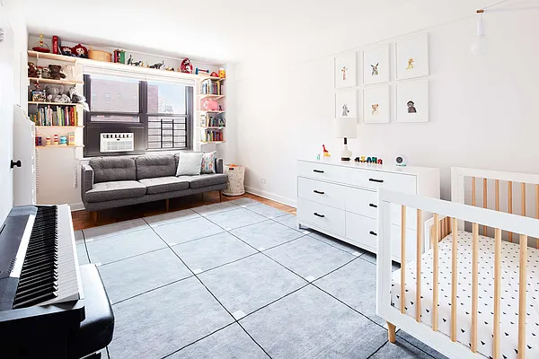 Sold by Compass | media 22