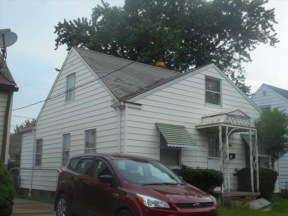 3rd image of 12304 Wayland Ave