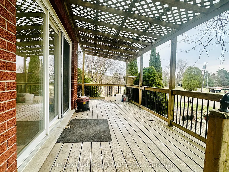 1722 Concession 2 Rd W — Photo 17