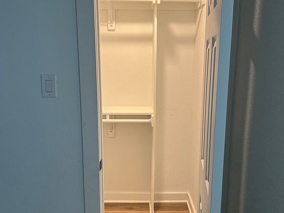 4th image of 1007 Gallagher St