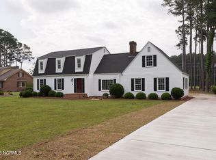 3581 Hillcrest Dr, Farmville, NC 27828