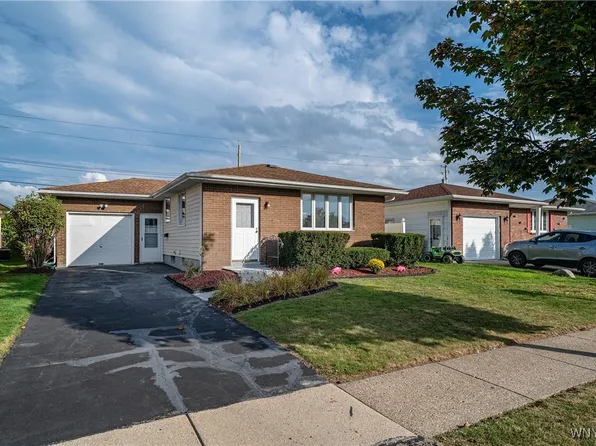 74 Rosemead Ln, Cheektowaga, NY 14227